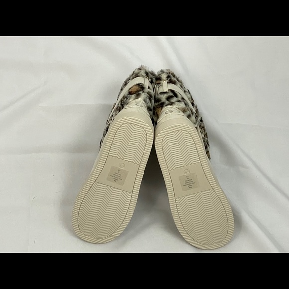 Women's Adlea Cold Weather Winter Boots - Picture 4 of 8